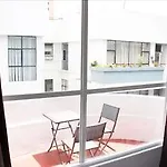 Big & Beautiful Apt Super Located (Adults Only)
